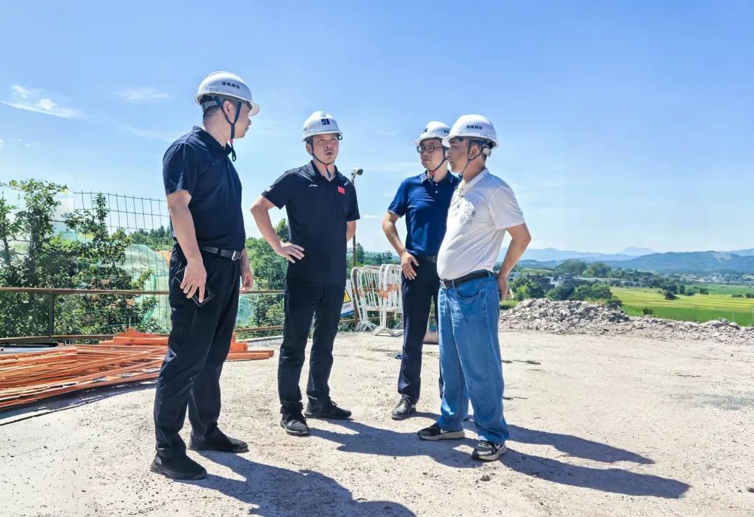 姜賽嬌督導(dǎo)犬木塘祁東干支渠項目安全生產(chǎn)工作