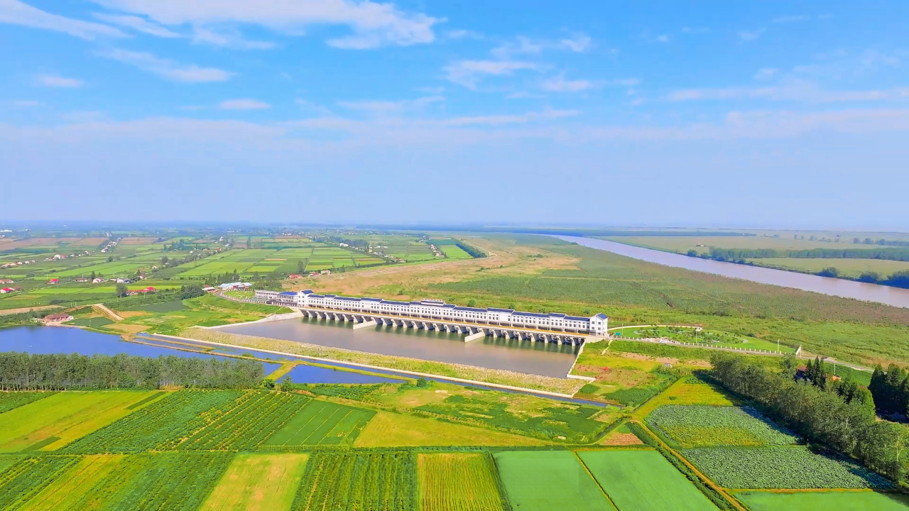 建投水利承建的共雙茶垸分洪閘工程獲評湖南省芙蓉優(yōu)質(zhì)建設(shè)工程